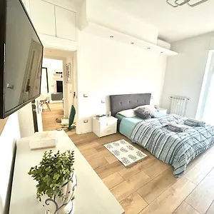  Apartment Leopardi Humanitas,forum,ieo Intero